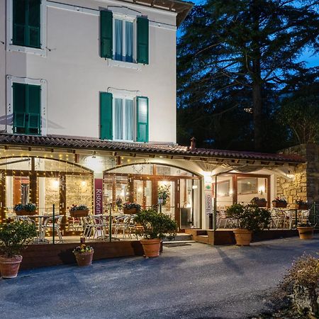 Hotel Ristorante Il Caminetto Diano Marina Exteriér fotografie