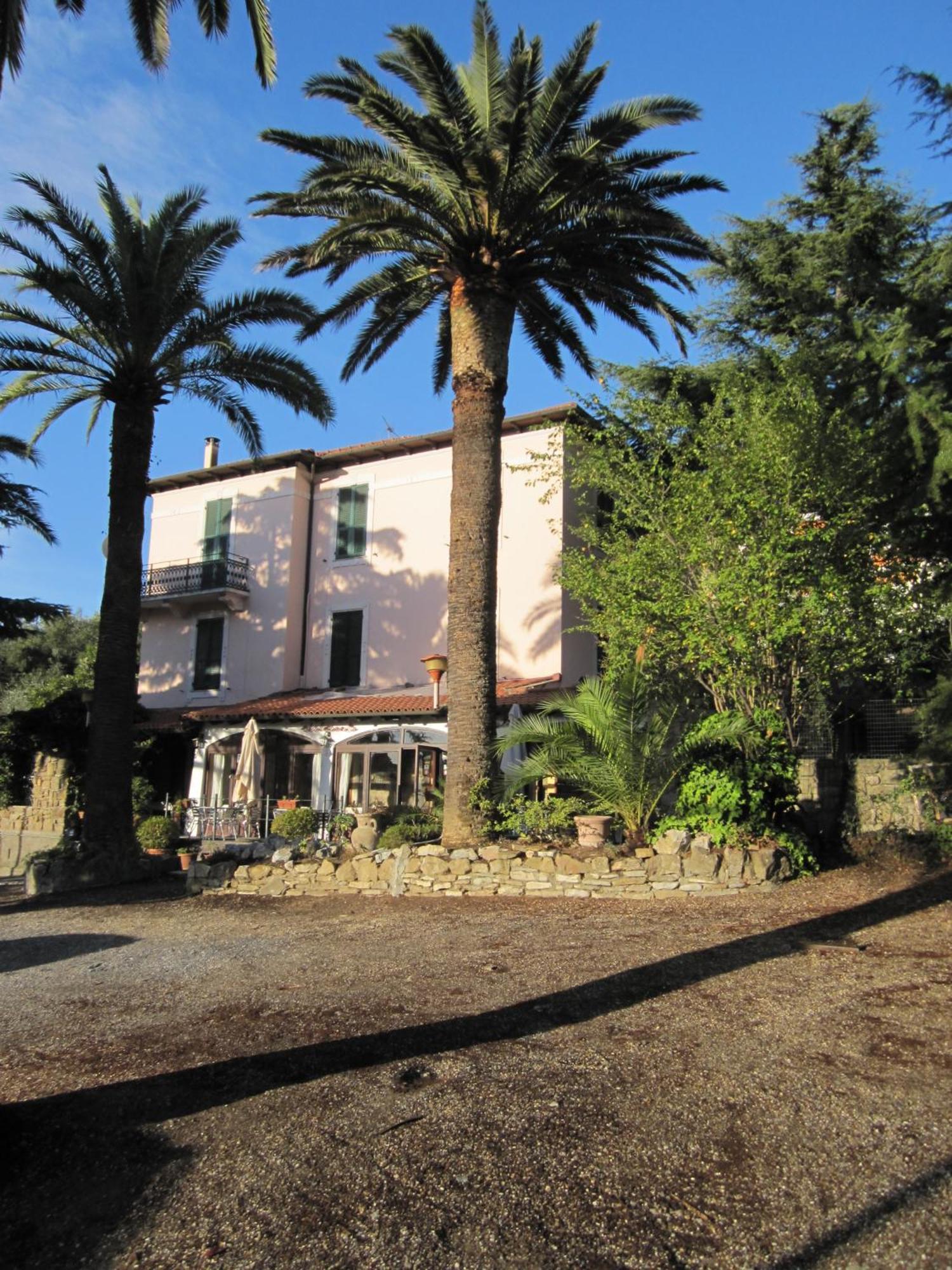 Hotel Ristorante Il Caminetto Diano Marina Exteriér fotografie